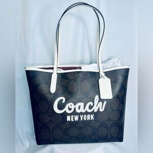 Coach Script City Tote NWT